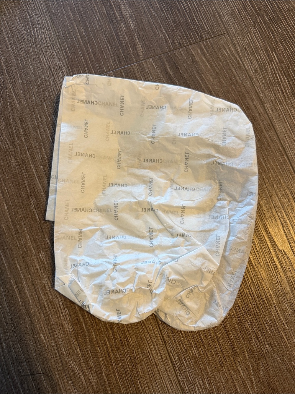 CHANEL White (Tissue Packaging)
